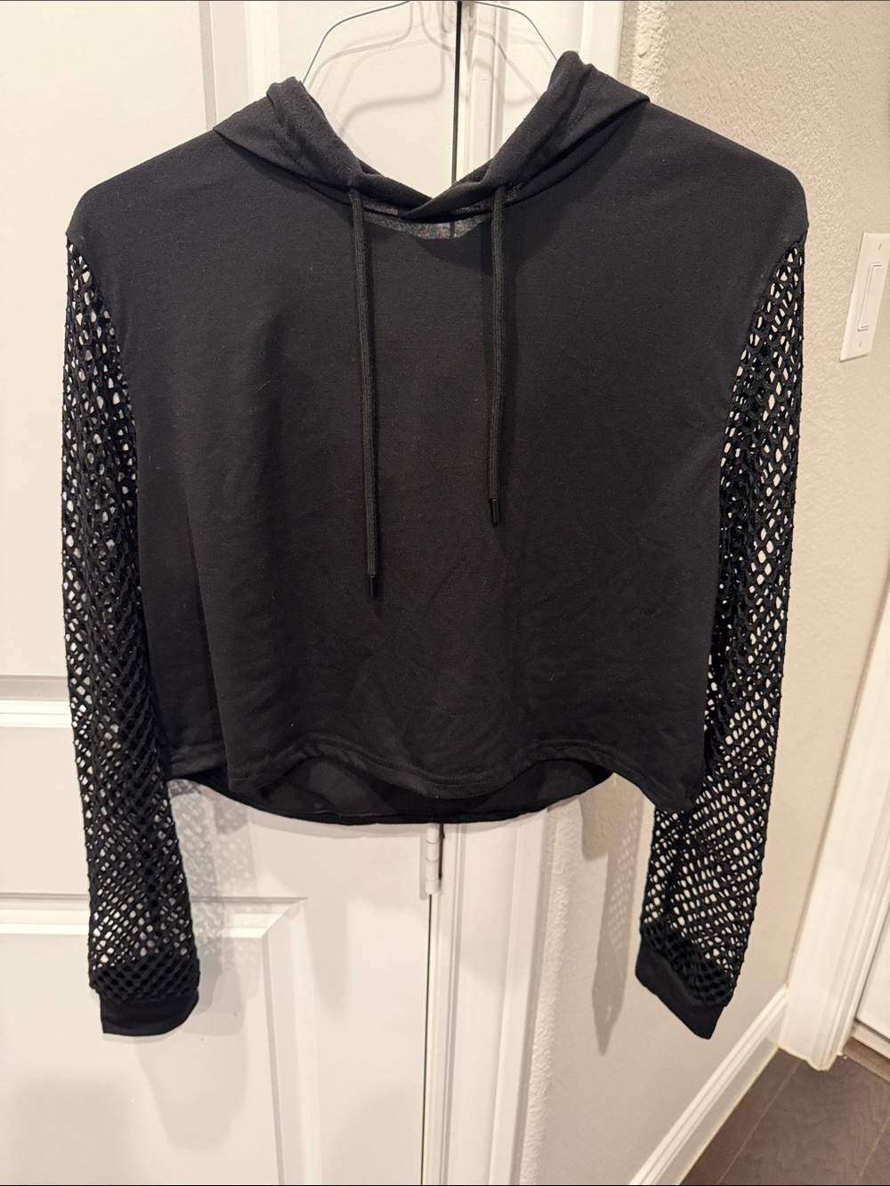 Black Women's Hooded Crop Top with Mesh Sleeves